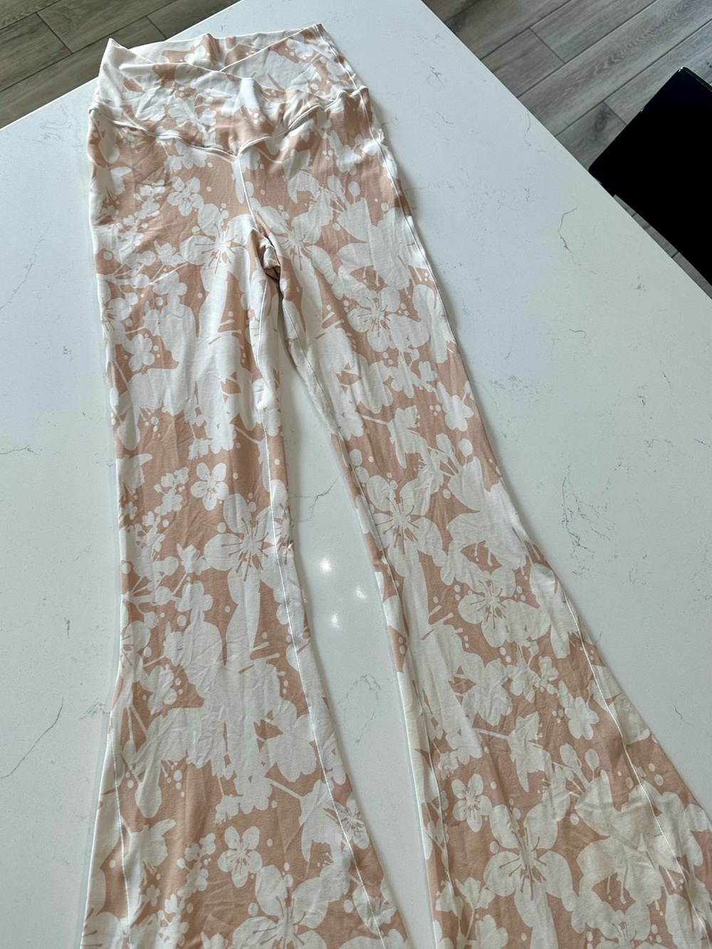 aerie Floral Boot Cut Lounge Pants - Cream & Tan